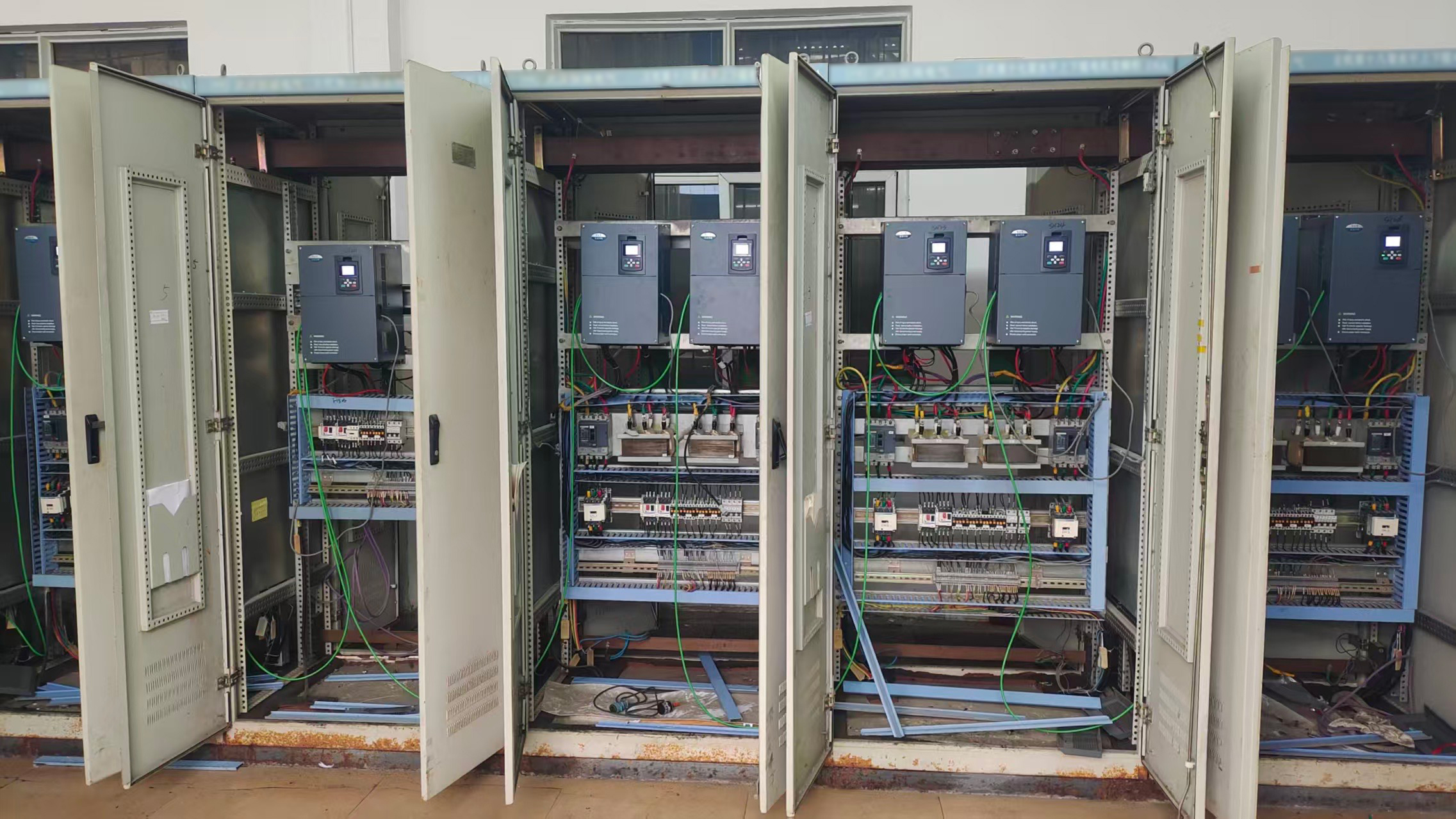 8868体育官网登录入口V9-H系列变频器：助力钢厂1250冷弯机组生产线“焕新升级”！